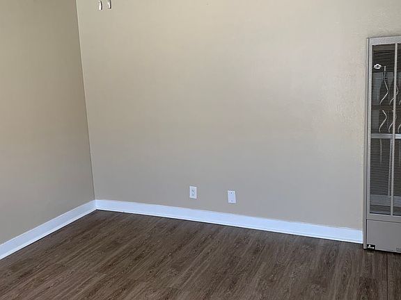 5th image of 9328 Elm Vista Dr #1