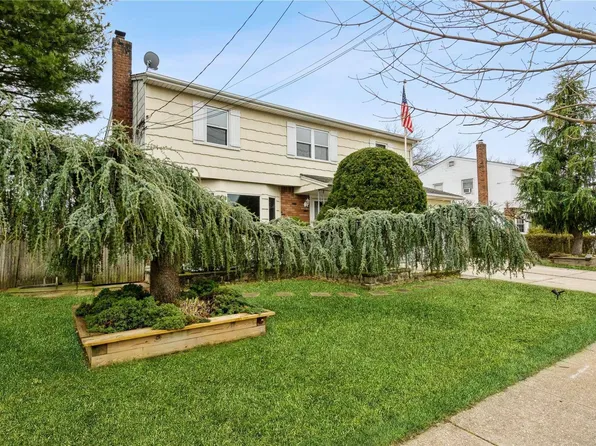 78 Jerusalem Avenue, Massapequa, NY 11758