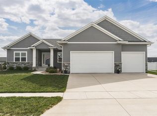 1147 Tramore Rd, Marion, IA 52302