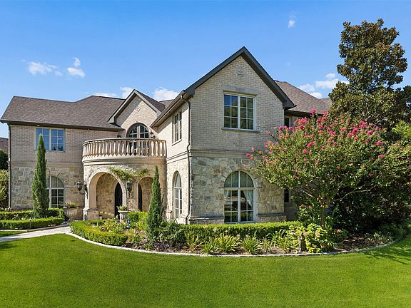 2nd image of 2404 Hollow Hill Ln