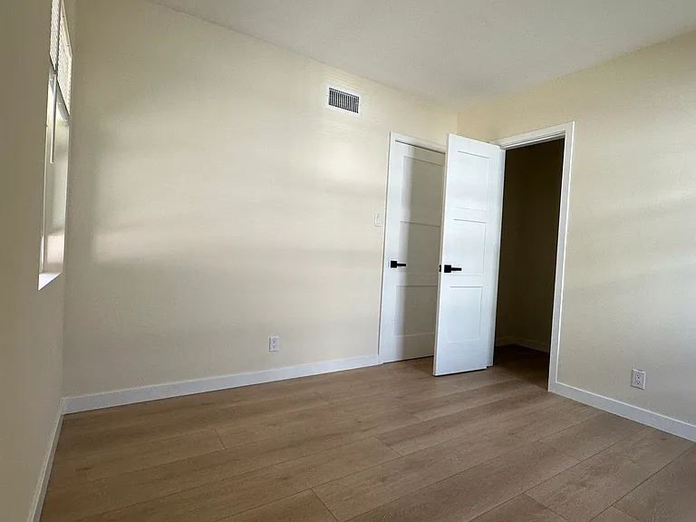 17528 Willard St — Photo 14