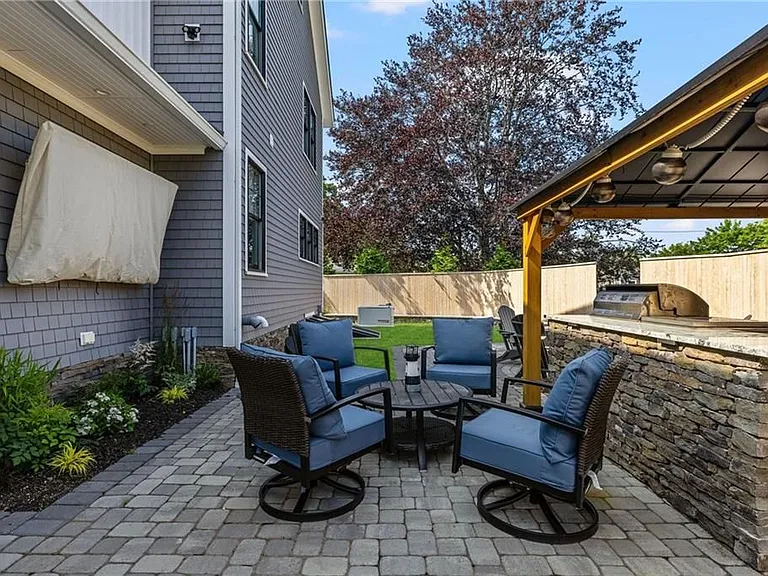 3 Oak St — Photo 13