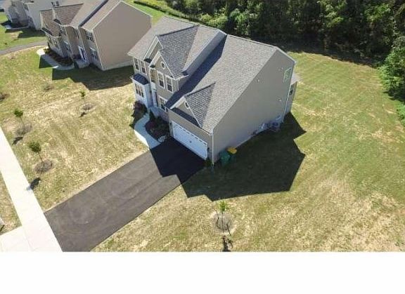 3rd image of 172 Shannon Blvd