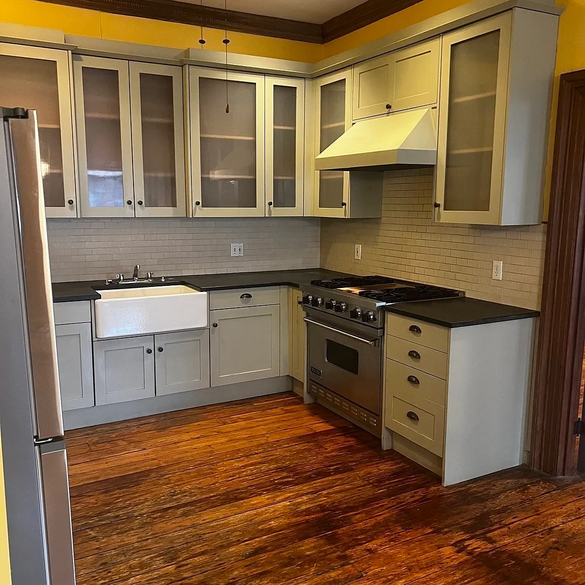 1 bed, 1.0 bath, 1250 sqft, $3,995 — Photo 3