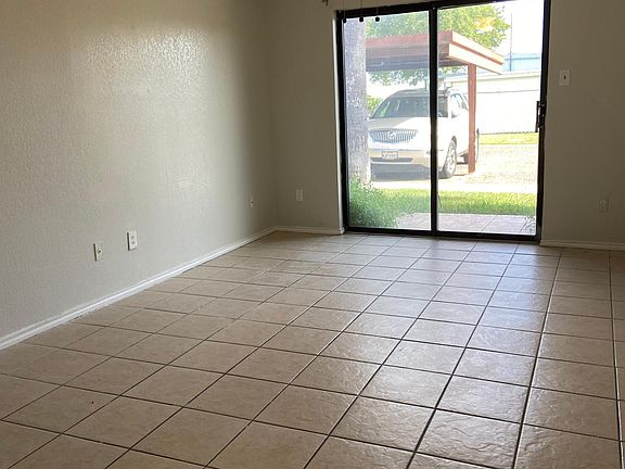 3rd image of 1500 Evergreen Ave APT 16