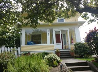 3033 NW 71st St, Seattle, WA 98117