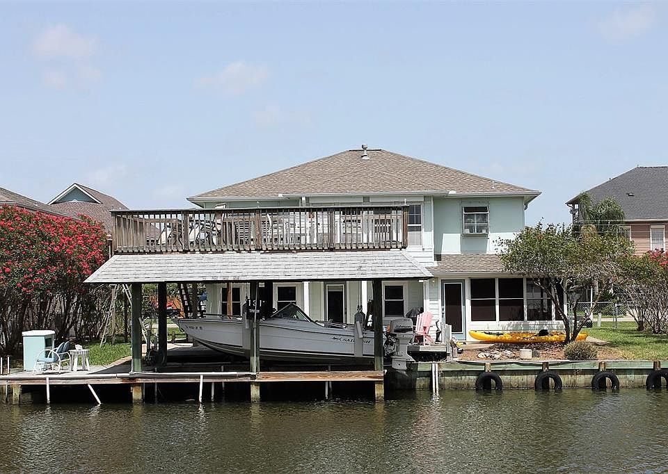1st image of 131 Tarpon St