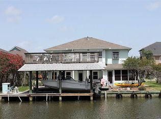 131 Tarpon St, Bayou Vista, TX 77563