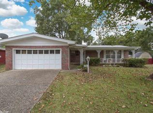 5609 Applewood Dr, N Little Rock, AR 72118
