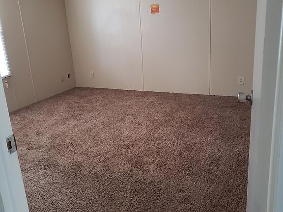 3rd image of 808 Meadow Ln