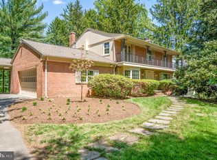 3211 Farmington Dr, Chevy Chase, MD 20815