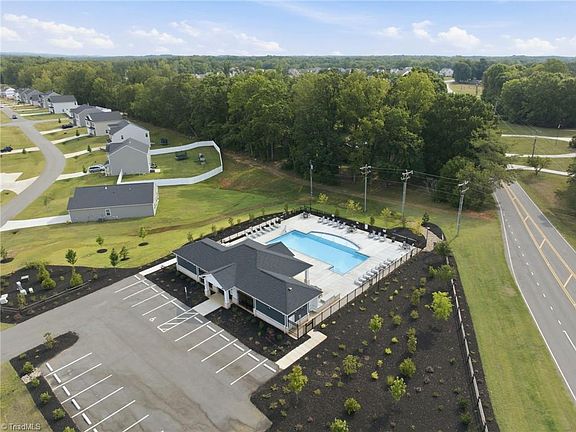 2nd image of 342 Willowbrooke Way