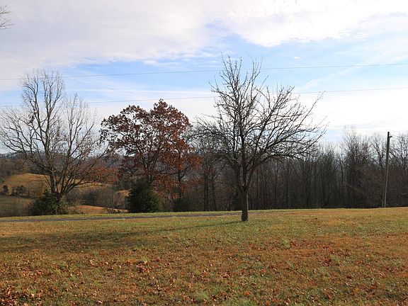 4th image of 671 Crestfield Dr