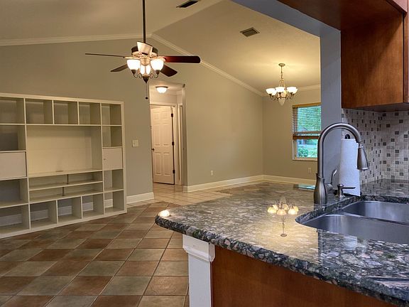 4th image of 2260 Groveland Dr