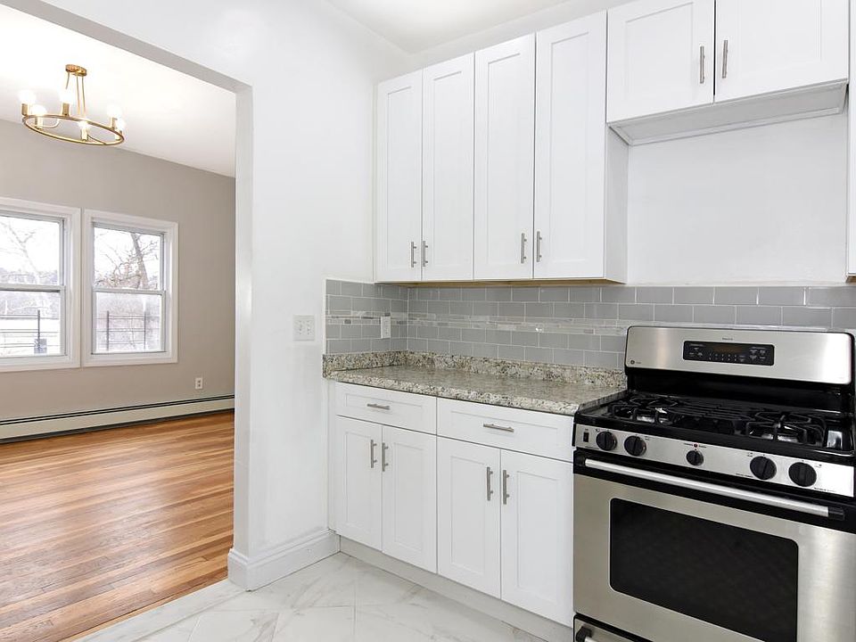 1st image of 13 Hunt Ave