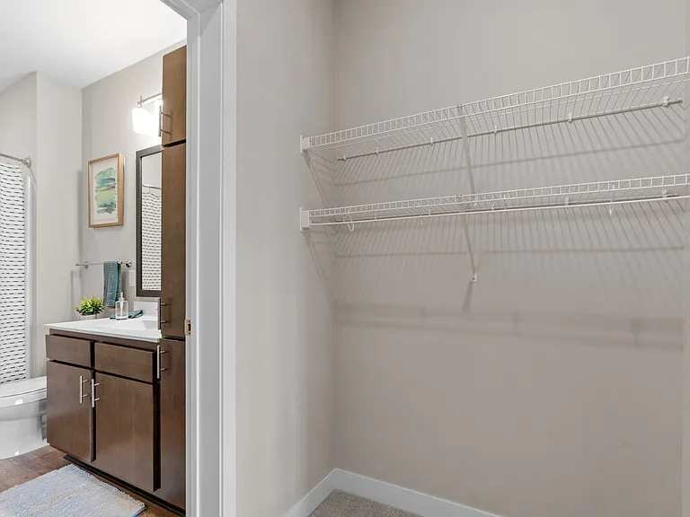 Overlook - 1 Bed / 1 Bath - 726 Sq.Ft.