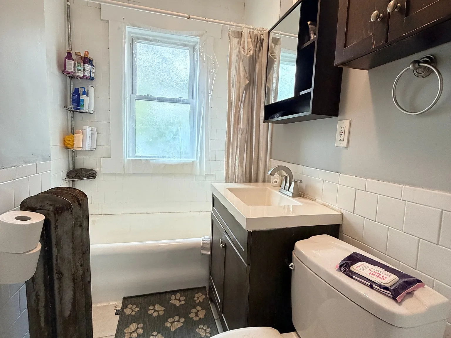 4 bed, 2.0 bath, 1700 sqft, $3,400 — Photo 3