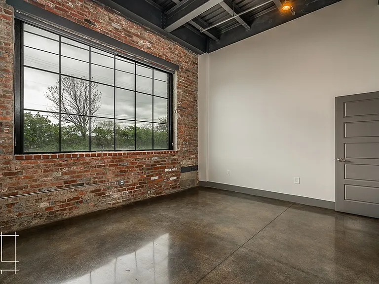Wonder Bread Lofts — Photo 12