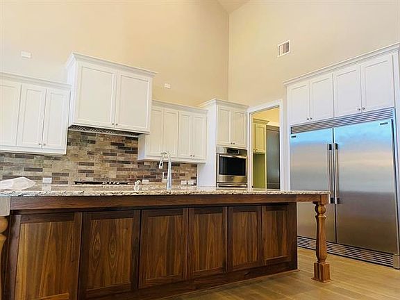 5th image of 1319 Black Walnut Ln