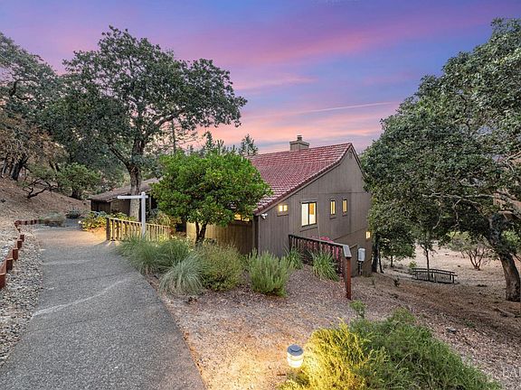3rd image of 22 Oak Forest Drive
