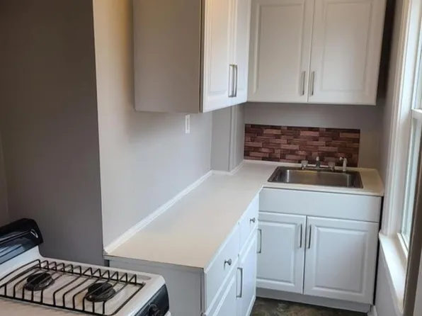 105 Ballard St, Fall River, MA