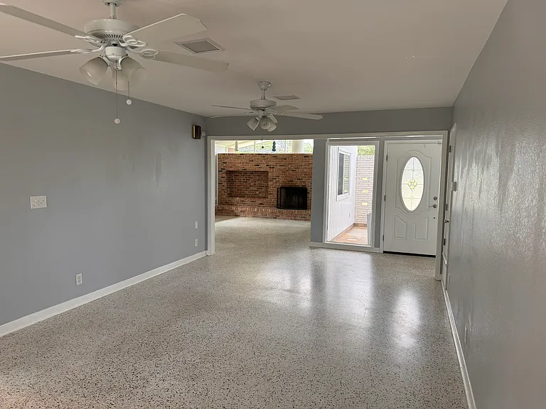 3501 Summit Blvd — Photo 10