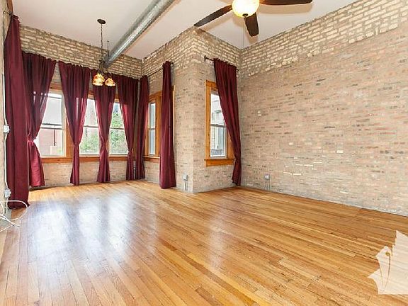 4th image of 1631 W Pratt Blvd APT 3E