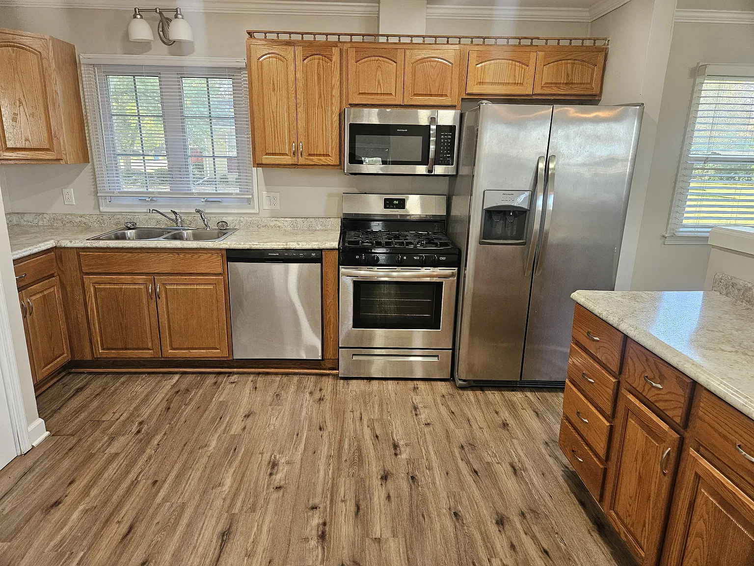2 bed, 1100 sqft, $1,800 — Photo 4