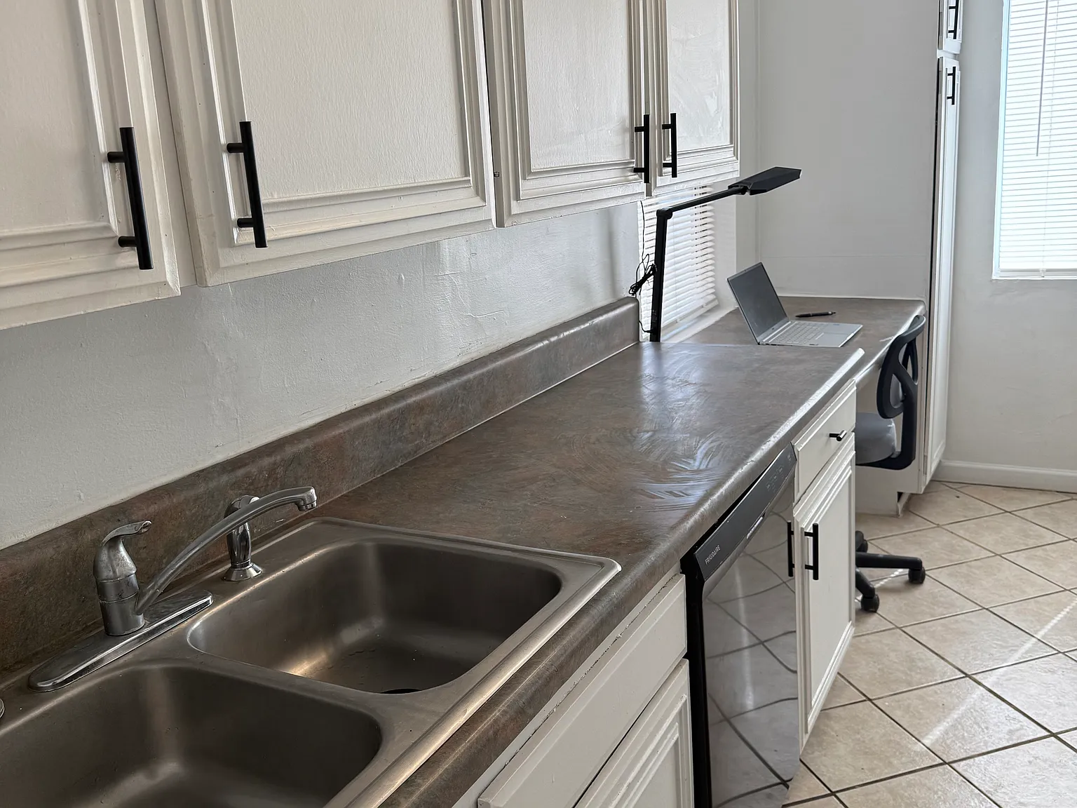 2 bed, 1000 sqft, $1,500 — Photo 2