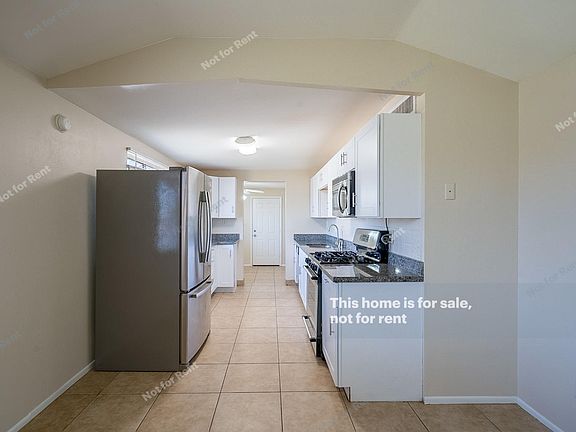 3rd image of 3836 W Orangewood Ave