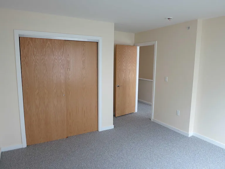 5811 Bryant St #18 — Photo 11