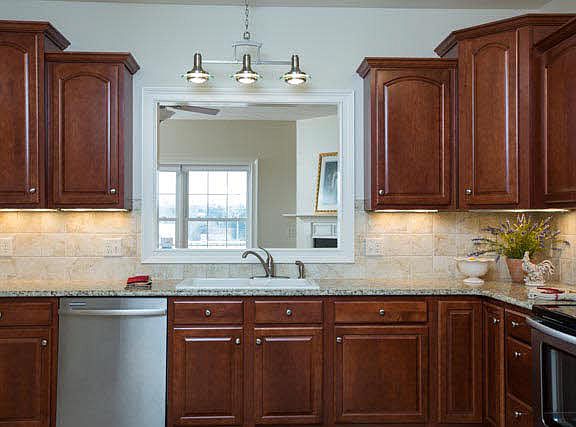 5th image of 695 Coltsfoot Ln