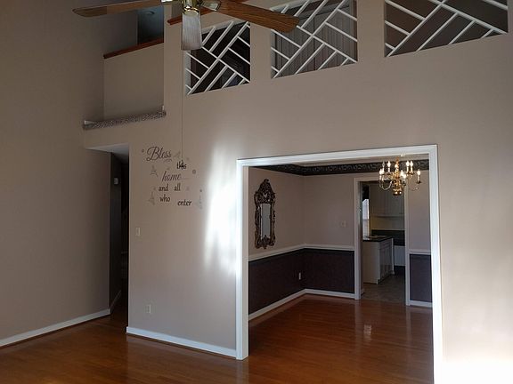 3rd image of 11009 Old Cheshire Ln