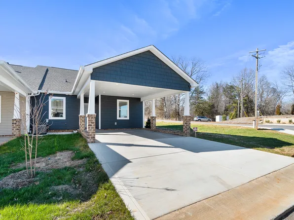 2806 15th Avenue Pl SE, Hickory, NC 28602