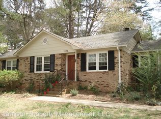 225 Clearbrook Rd, Matthews, NC 28105