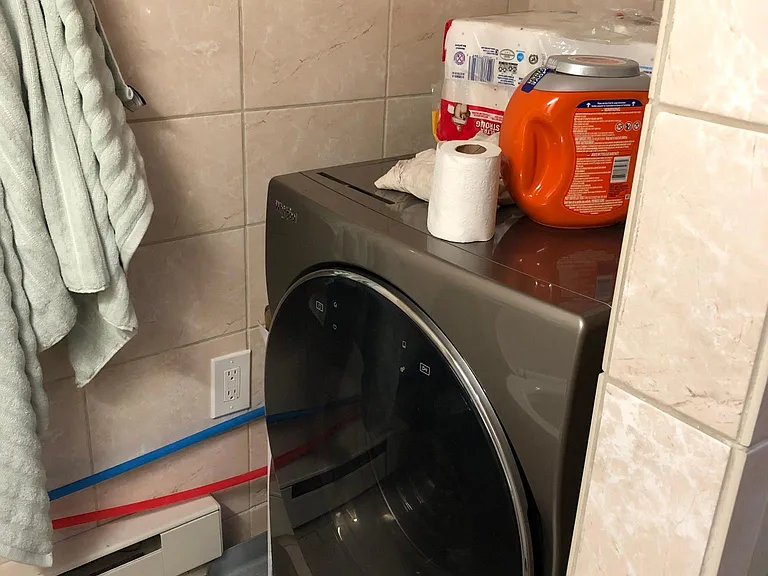 Studio washer and dryer
