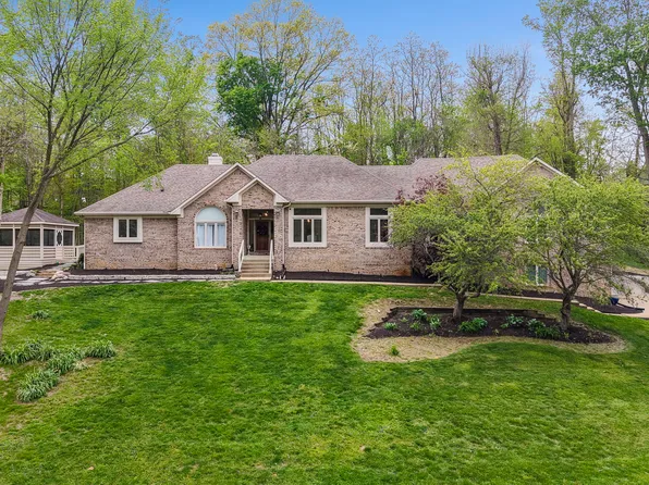 1126 Timber Climb Dr, Avon, IN 46123
