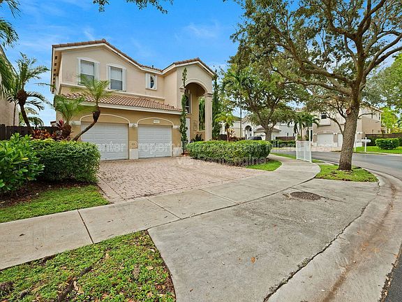 3rd image of 11360 NW 47th Ln