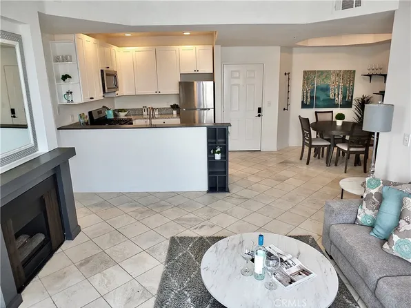 640 W 4th St Unit 403, Long Beach, CA 90802