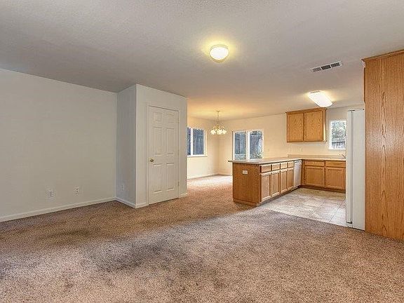 5th image of 4000 Wimbledon Dr
