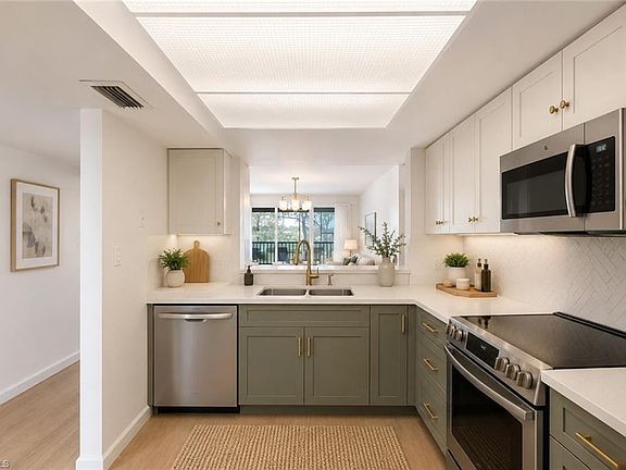 4th image of 25806 Cockleshell DR #314