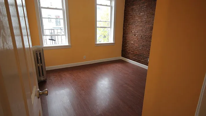 Rented by Nooklyn NYC LLC | media 7