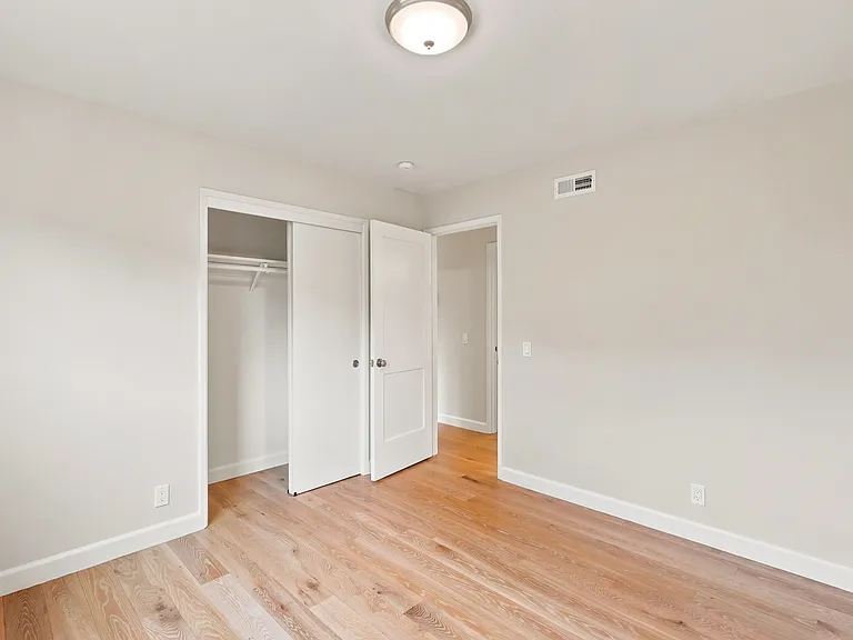 412 Kehoe Ave — Photo 11