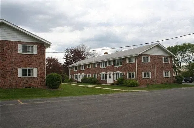 Lenox Place Apartments — Photo 1