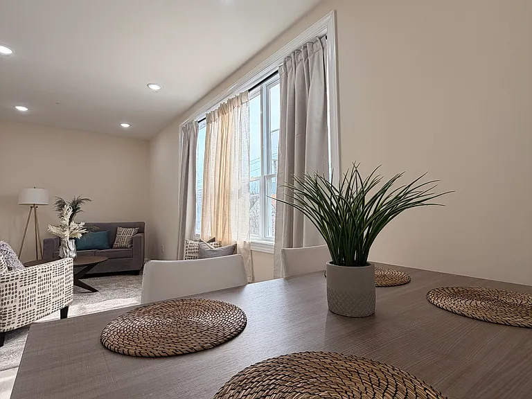59-61 Cedar St #2 — Photo 3