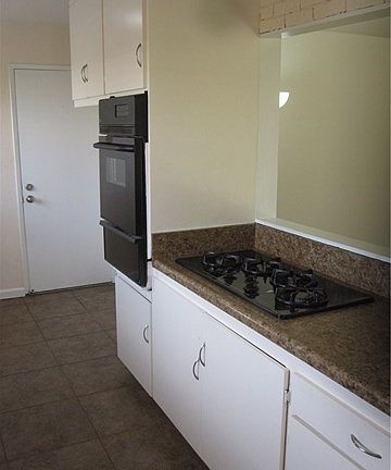 4th image of 18622 Bellorita St