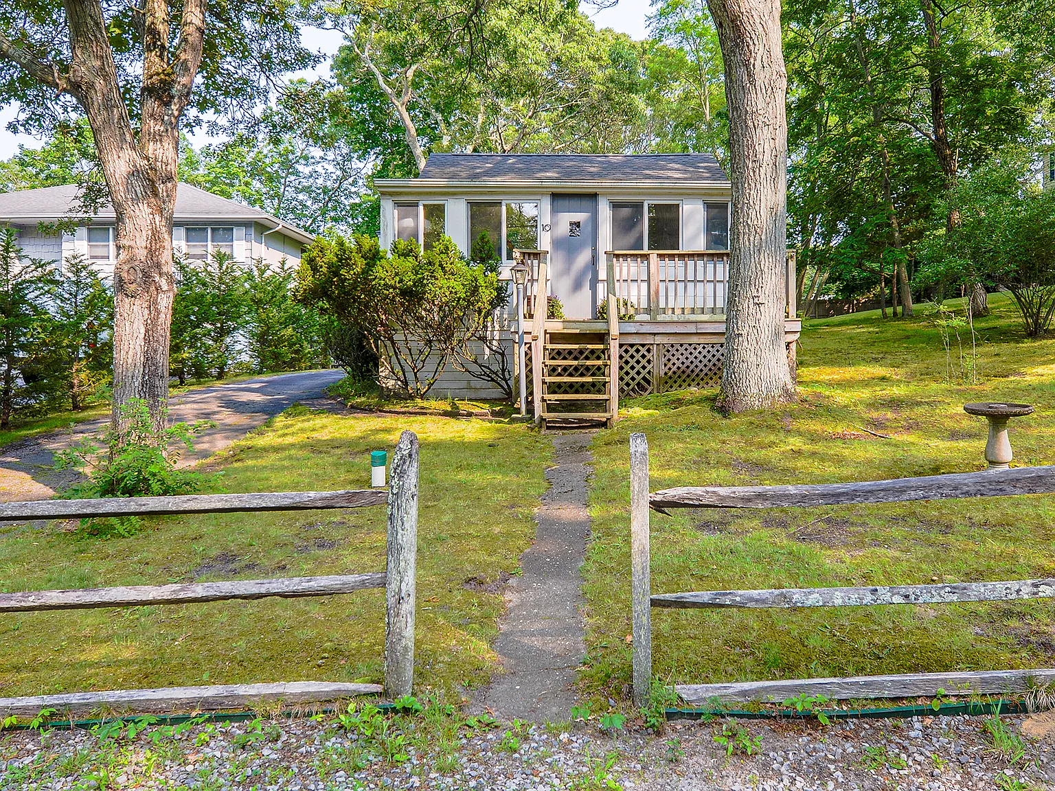 Sag Harbor Summer Cottage with Bayview — Photo 3