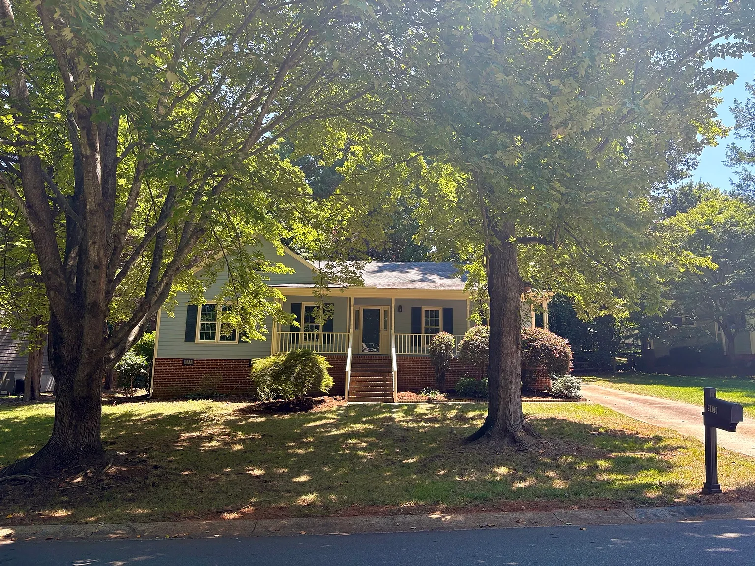 9109 Twin Trail Dr — Photo 2