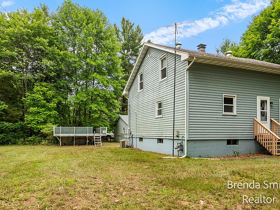 4th image of 11978 Long Lake Dr NW