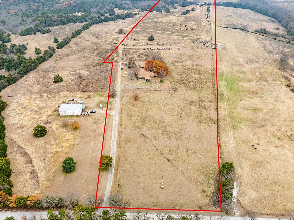 2nd image of 2828 Baker Ridge Rd